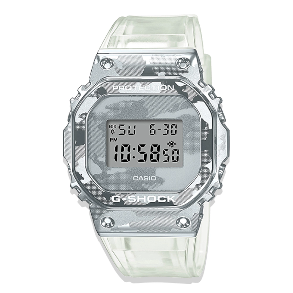 GM-5600SCM-1DR_Casio – Men – Silver – 49.6mm – QuartzSilver